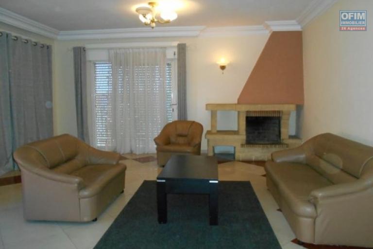 A louer un appartement T4 à Ivandry Antananarivo ( NON DISPONIBLE )