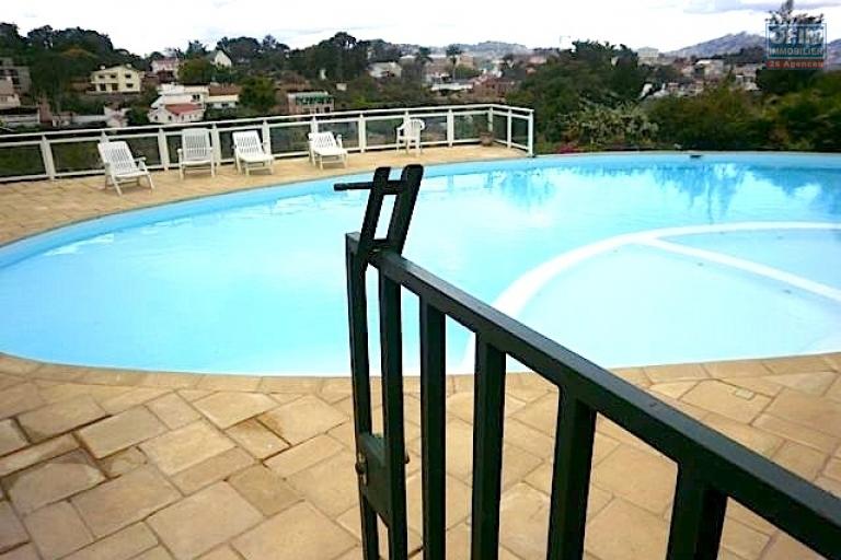 A vendre appartement neuf T4 en duplex à Ivandry avec piscine
