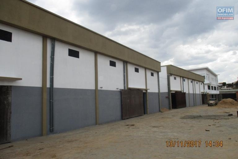 OFIM offre en location un entrepôt de 400m2 sur By pass Ambohimangakely