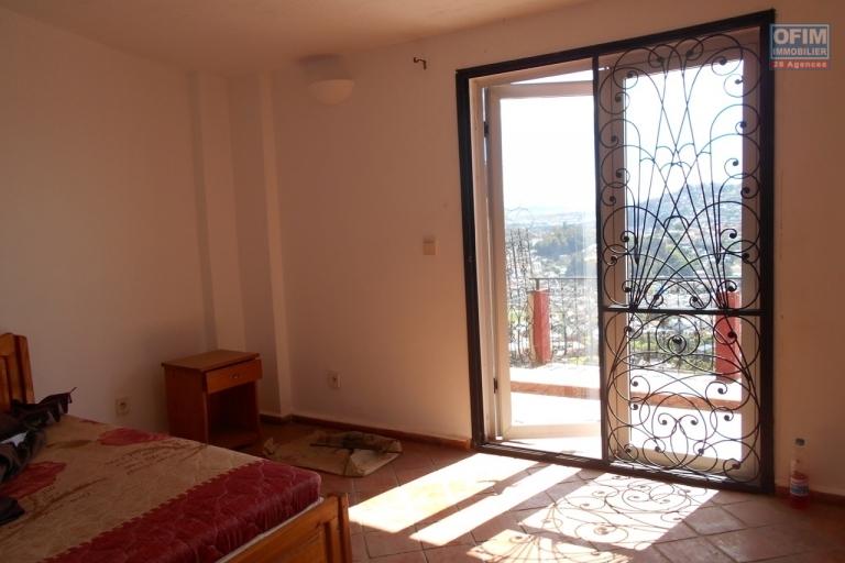 un appartement T3 dans une résidence à Ankatso Antananarivo