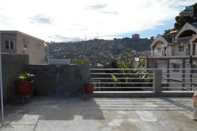 Un appartement T3 meublé et équipé à Ambatoroka Antananarivo