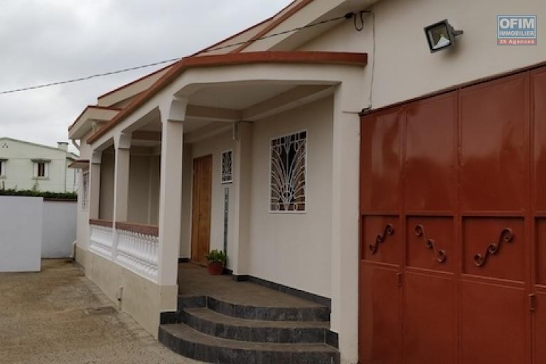 villa f4 à vendre à Ambatolampy tsimahafotsy