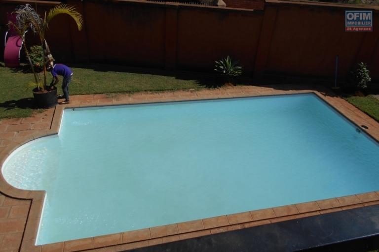 Une villa F5 avec piscine à Ankadindravola Ivato Antananarivo