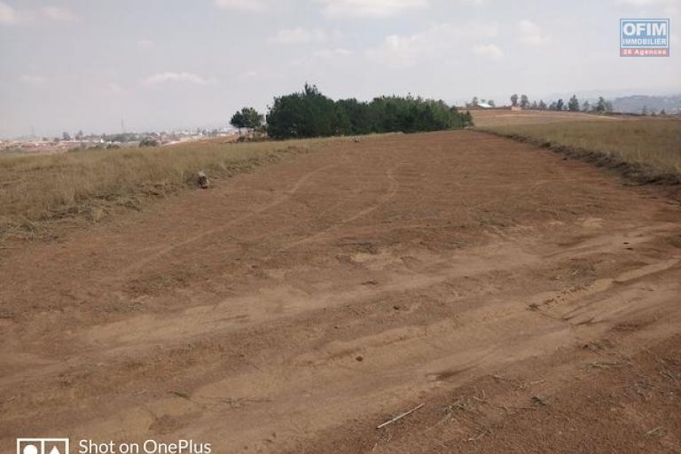 A vendre plusieurs lots de terrains de 500 m2 aménagé  à 10 minutes du lycée francais