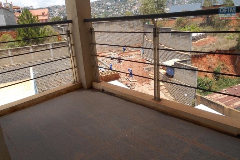 A louer un open space de 220m2 à Ambohimiandra Antananarivo