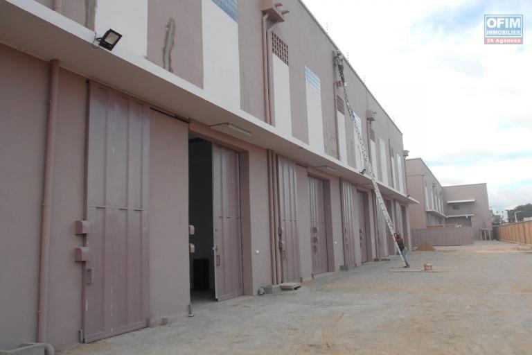 Entrepôt de 500m2 à Anosizato Antananarivo