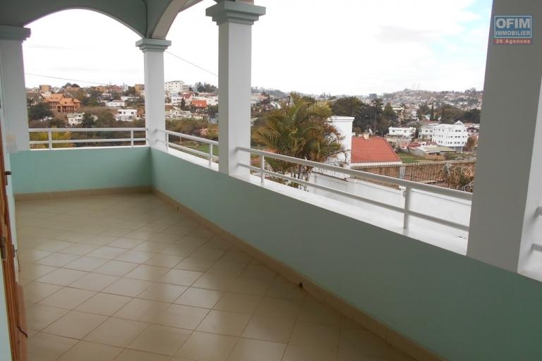 Villa F6 meublée à Ambatobe Antananarivo
