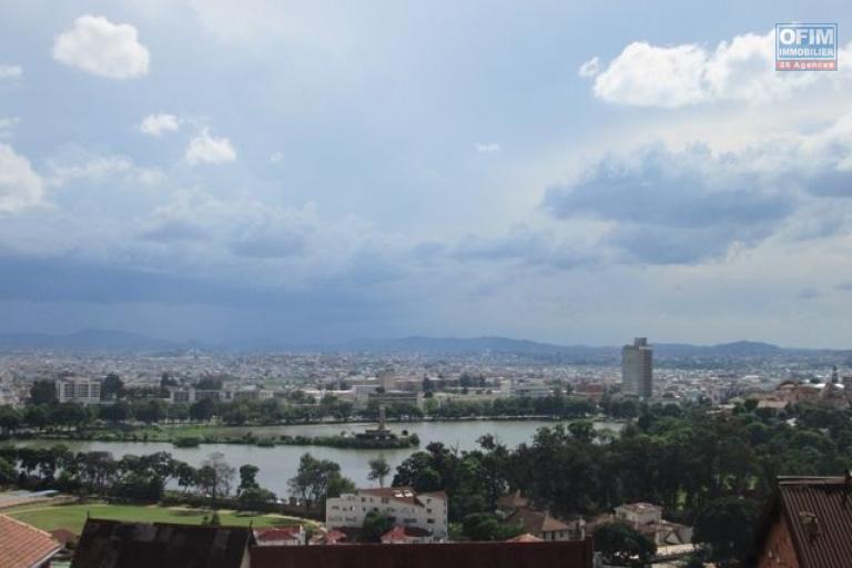 Appartement T3 avec vue à Ambatonakanga