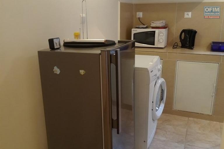 OFIM met en location un appartement T3 meublé dans une résidence sécurisée 24/24 - cuisine