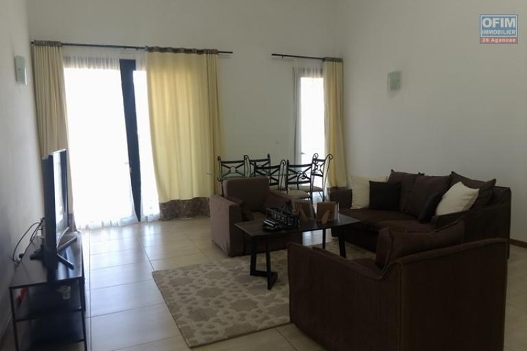 OFIM vous offre un appartement T4 meublé à Ivandry Ambodivoanjo dans une résidence sécurisée et calme - Living