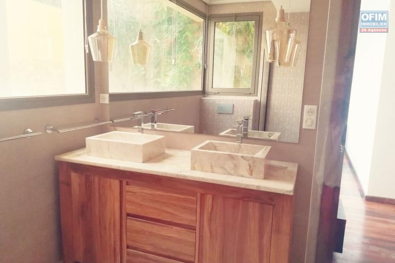 OFIM met en location des appartements T5 de plus de 200m2 dans une résidence calme et sécurisée H24 sur ambatobe à deux pas du lycée français