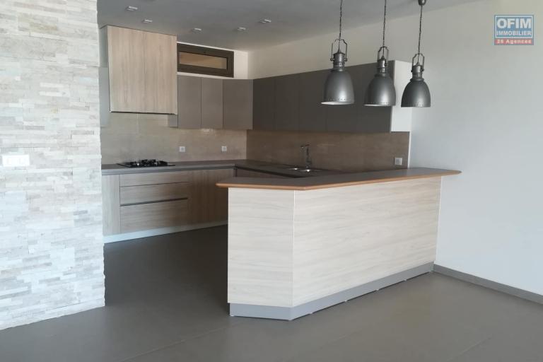 OFIM met en location des appartements T5 de plus de 200m2 dans une résidence calme et sécurisée H24 sur ambatobe à deux pas du lycée français - Cuisine 2