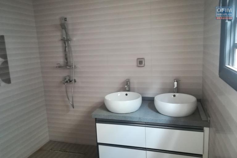 Location Appartement ANTANANARIVO (TANANARIVE) 6 appartements T3