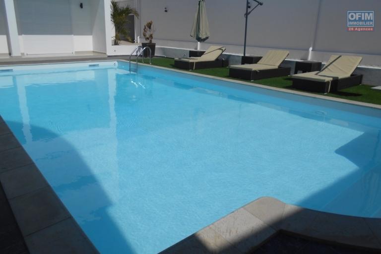 Une villa F6 meublée sécurisée avec piscine à Ivato Antananarico