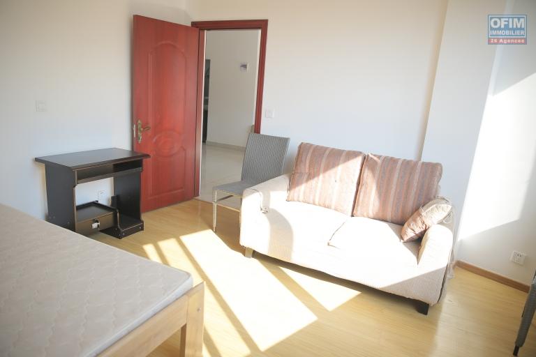 Location appartement T3 neuf meublé  à Behoririka