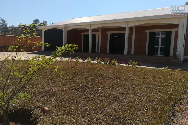 Une villa neuve F4 à Ambohijanaka