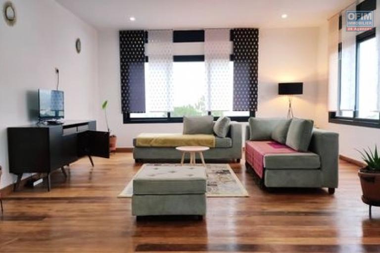 OFIM Immobilier offre en location des appartements de 125m2 et 140m2 neufs T3 meublés et Wifi inclus à Ambolokandrina.