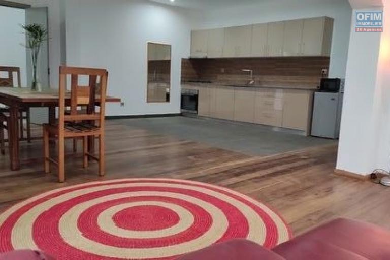 OFIM Immobilier offre en location des appartements de 125m2 et 140m2 neufs T3 meublés et Wifi inclus à Ambolokandrina.