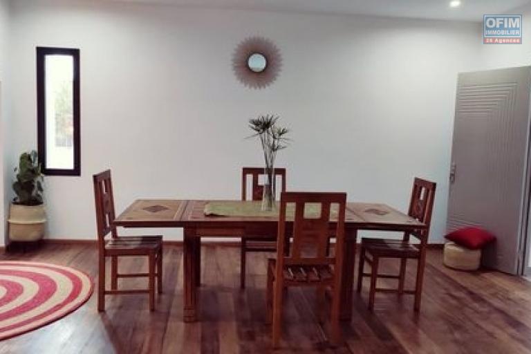 OFIM Immobilier offre en location des appartements de 125m2 et 140m2 neufs T3 meublés et Wifi inclus à Ambolokandrina.