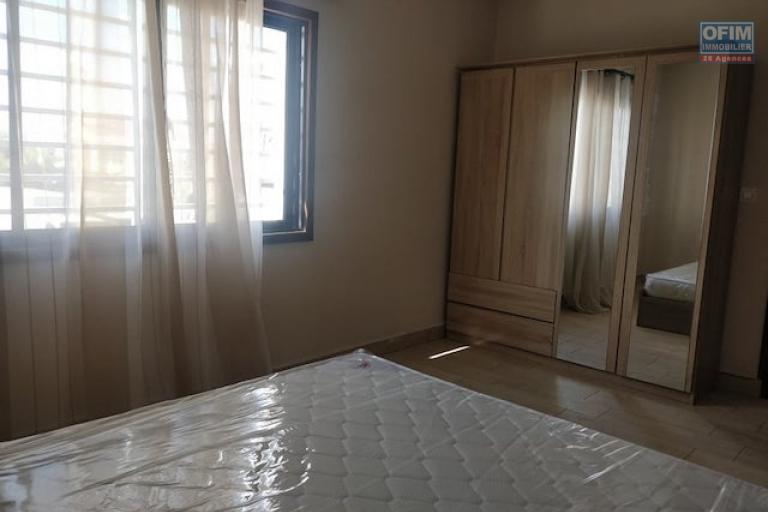 A louer un appartement neuf meublé T2 dans une résidence sécurisée et à 5 minutes de l'aéroport d'Ivato