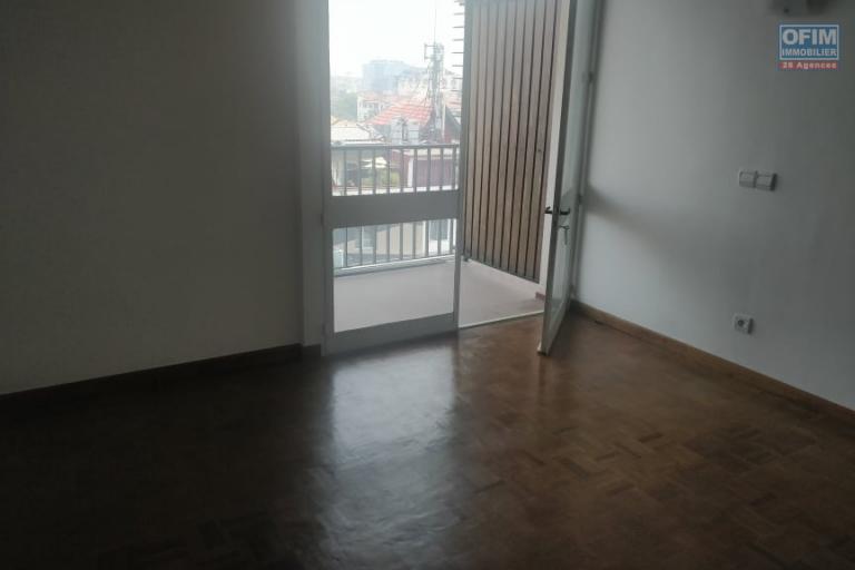 VENTE APPARTEMENT T4 sur ANALAKELY