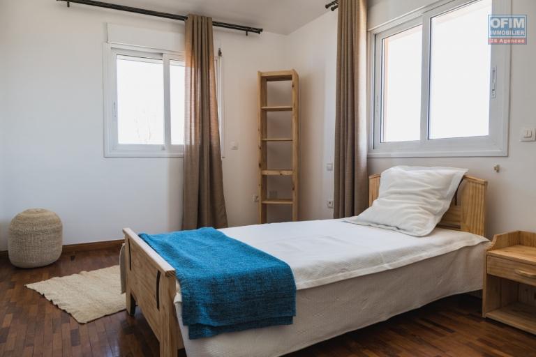 OFIM offre en location des appartements T3 entièrement meublés et équipés  dans un quartier apaisant et sécurisé 24/24. BIEN LOUE