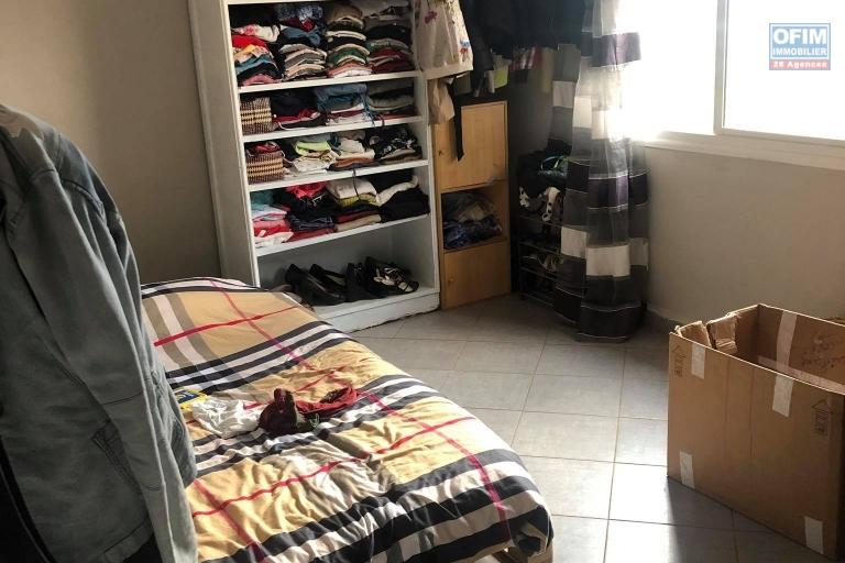 VENTE D'UNE GRANDE MAISON COMPRENANT 4 APPARTEMENTS INDEPENDANTS &agrave; Andohanimandroseza sur un terrain de 800M2. Contact 034 02 443 04