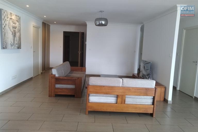 Un grand appartement T4 de 205 m2 dans la résidence d'Ambatobe - Antananarivo