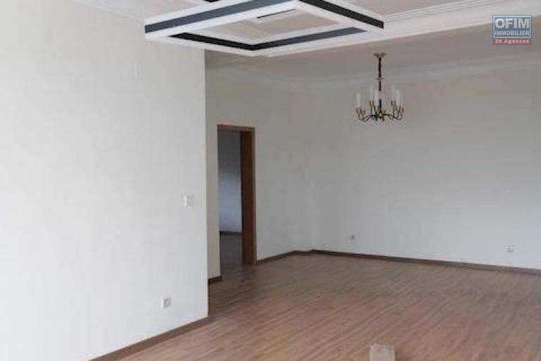 A louer des appartements T4 dans une résidence sécurisée à IMERINAFOVOANY. (NON DISPONIBLE)