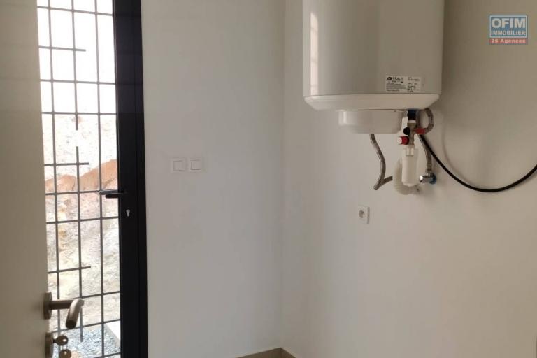 OFIM immobilier offre en location une villa basse neuve F4 à 6min du Leader Price Ambatobe