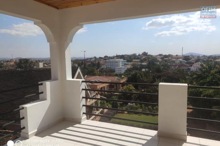 Appartements T4 neufs &agrave; Talatamaty , proches des commodit&eacute;s.Occasion &agrave; saisir. NON DISPONIBLE