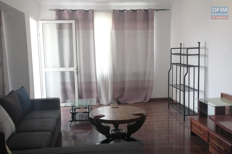 À louer un appartement meublé de type T4 à deux pas du centre ville sis à Ambohidahy Ambatonakanga