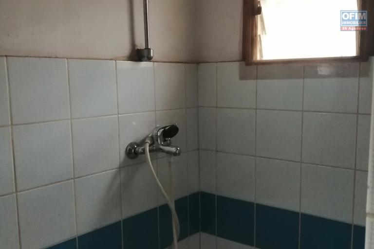 Une petite villa F3 pour une petite famille dans un endroit très calme à Ambodirano Ivato