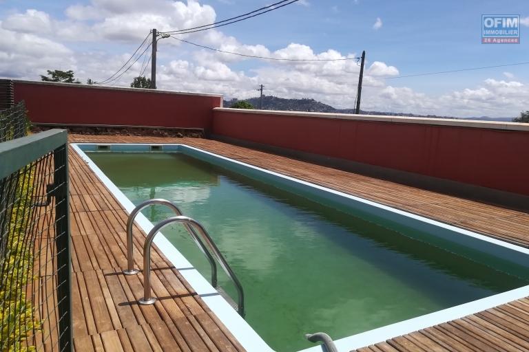 A louer une villa F6 avec piscine dans une résidence à Soavina Antananarivo