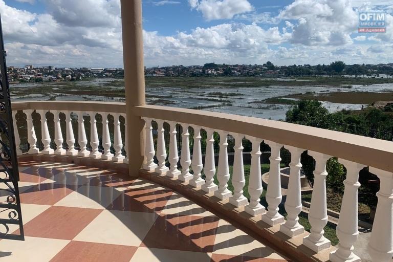 Une villa F5 avec vue à Amboaroy Ambohibao
