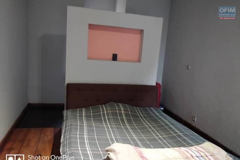 &agrave; vendre appartement T4 &agrave; isoraka. Contact Mr Jacky