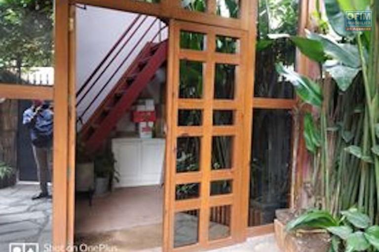 &agrave; vendre appartement T4 &agrave; isoraka. Contact Mr Jacky