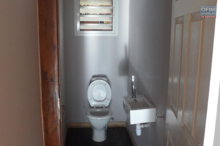 à vendre appartement T4 à isoraka