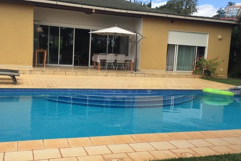 Une villa F5 avec piscine à Ivandry dans une résidence bien sécurisée à Ivandry