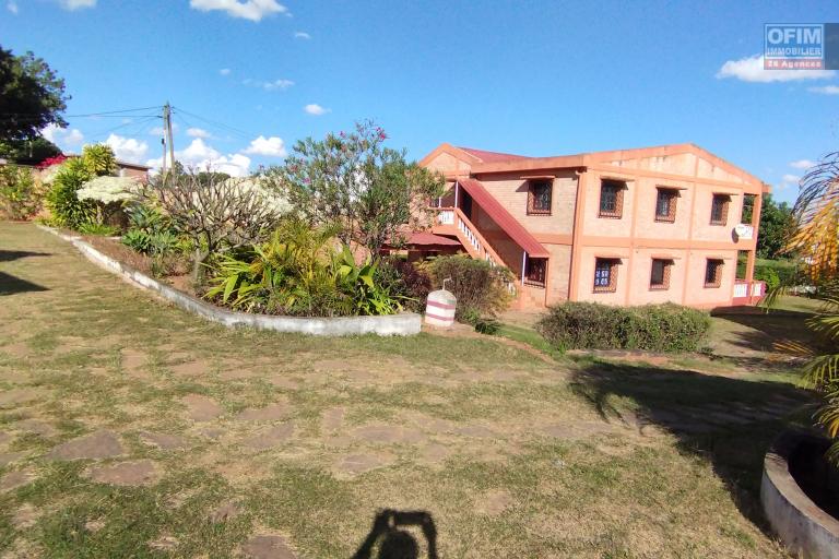 Une grande propriété de 3 835 m2, facile d'accès, quartier résidentiel à Maibahoaka Ivato- Antananarivo
