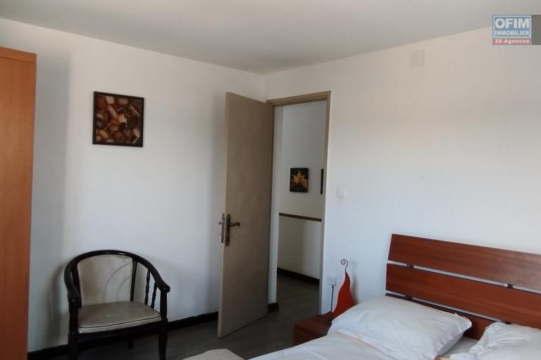 Villa piscine à Ambatobe -Antananarivo