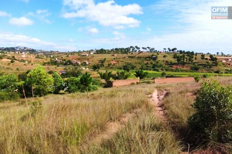 A vendre, un grand terrain de 2HA 45 A 63CA à Betsizaraina Ambatomandeha - Antananarivo