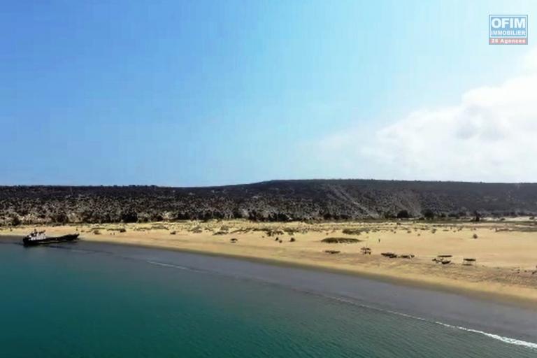 En exclusivité, un terrain de 10 Ha bord de route et bord de mer, morcelable par lot de 1Ha à St Augustin Tuléar