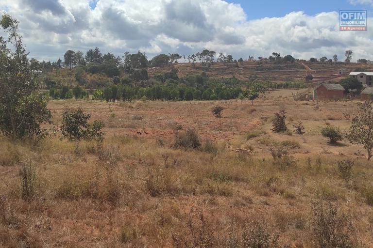 Terrain de 1450m2 à 2 KM de la RN1 à Alakamisy fenoarivo