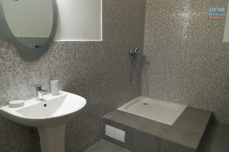 Bel appartement T2 d'une superficie de 40 m2 sur la haute ville à Ambohimitsimbina- Antananarivo