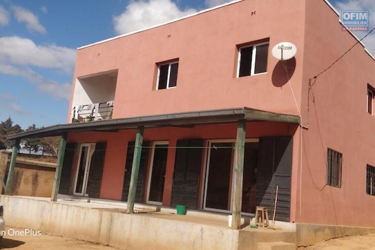 &agrave; vendre maison &agrave; finir sur terrain de 604M2 &agrave; ankadikely. Contact 0340244304