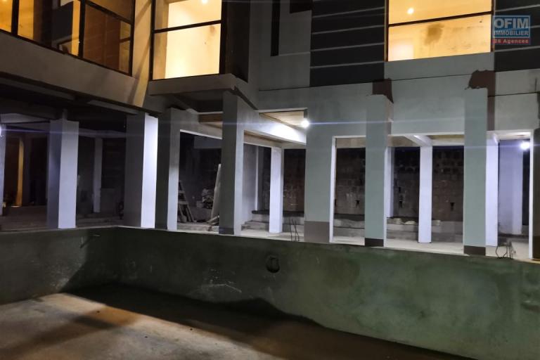 Immeuble R+3 en cours de finition à vendre sur Antananarivo