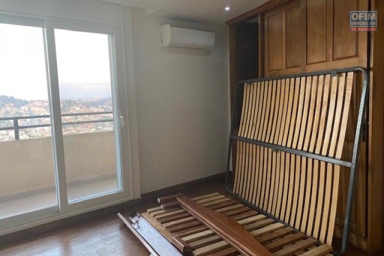 Un appartement T3 avec vue à Faravohitra