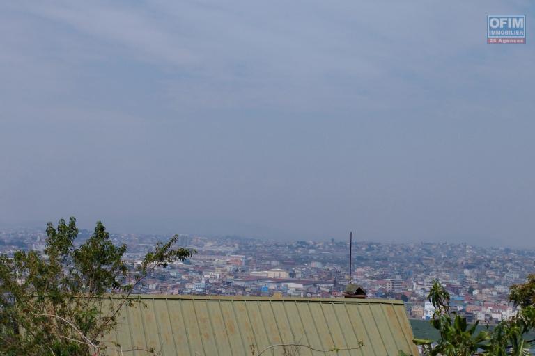 Prix en baisse!!!Terrain de 500 m2, plat prêt à bâtir, eau et électricité sur place à Fiadanana Fort Voyron- Atananarivo