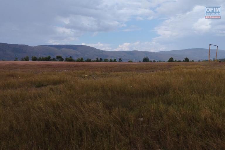 Terrain plat de  7149 m2 avec vue dégagée sur Ambohimalaza- Antananarivo